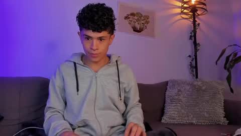 Snapshot of wyatt_444 chatting on January 5, 2:19 pm wyatt online show from January 5, 2:19 pm