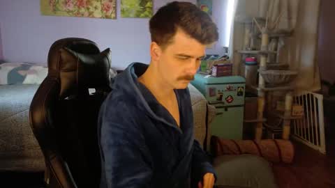 Wyatt online show from December 15, 4:58 pm