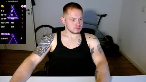 x19marco93x online show from December 14, 8:26 pm