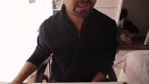 Mr. Lonely online show from October 15, 11:44 am