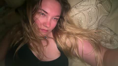 Mariah  online show from April 19, 6:10 pm