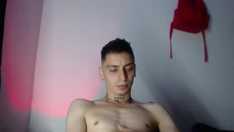 xalejo_max online show from November 6, 10:02 pm