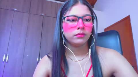 XALLYSONX online show from June 6, 12:00 pm