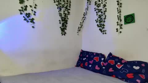 XAYAH online show from November 6, 12:35 am