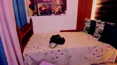 XDirtymistressX online show from February 19, 8:44 am