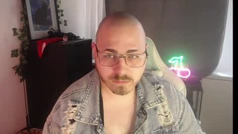 Snapshot of xfabian_love chatting on September 23, 9:25 am F A B I A N online show from September 23, 9:25 am