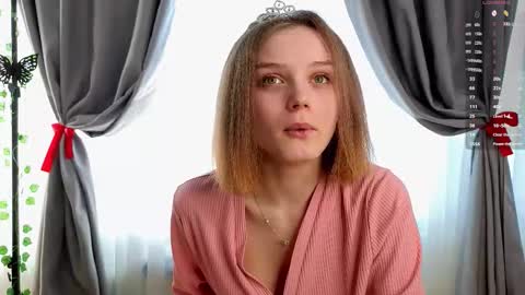 Luna and Lina online show from March 10, 4:17 am