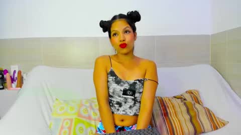 Snapshot of ximena__1 chatting on February 2, 4:26 am XIMENA 1 online show from February 2, 4:26 am