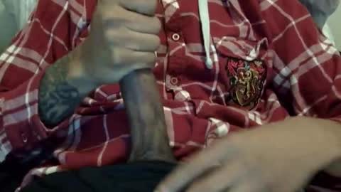 OmgItsSoFuckingBig online show from February 11, 1:09 am