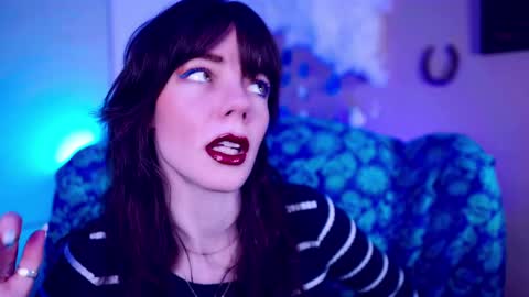 Bella Bondai online show from October 23, 12:45 am