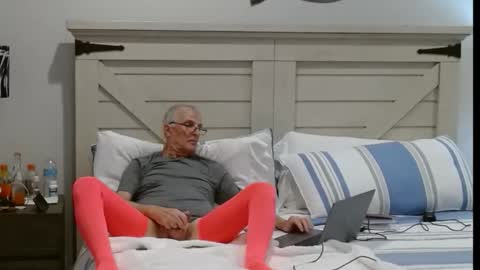 Xposer2 online show from October 27, 3:39 am