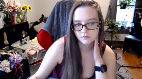 xqueenkendrax online show from June 10, 11:36 pm