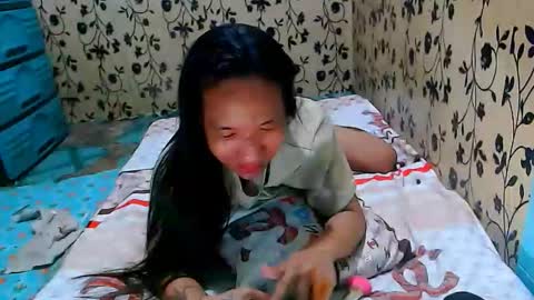 Ask Me Baby  online show from September 17, 5:33 am