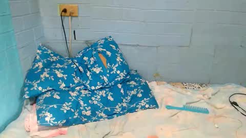 Ask Me Baby  online show from February 18, 10:03 pm