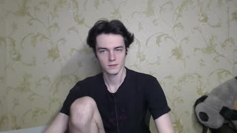 traqqq online show from December 22, 8:59 pm