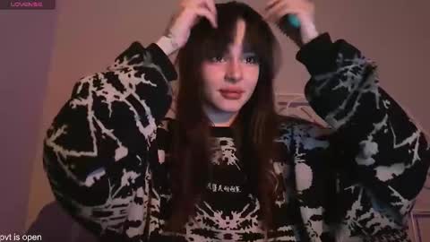 Lily online show from January 18, 4:32 am