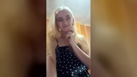 xxjessiebugxx online show from June 15, 3:20 am