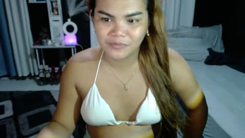Kylie Smith online show from June 7, 6:24 pm