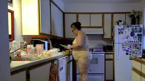 Strawberry Jane online show from October 2, 6:39 pm