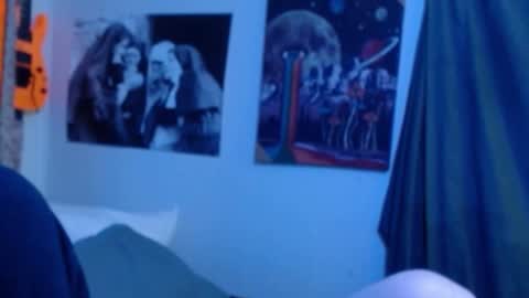 Snapshot of xxwhitefoxx chatting on September 16, 6:05 am David Fox online show from September 16, 6:05 am