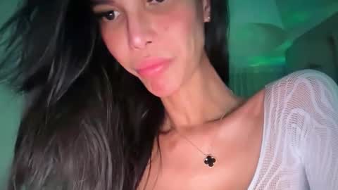 Mia and shawn online show from April 19, 9:28 pm