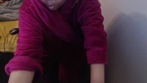 Ayanda online show from April 18, 7:07 pm