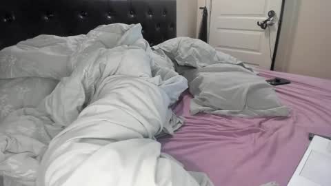 Danielle online show from March 5, 8:00 pm