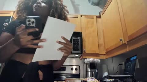 Danielle online show from February 6, 11:37 pm