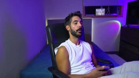 Snapshot of xxxhabibi chatting on October 23, 6:53 pm xxxhabibi online show from October 23, 6:53 pm