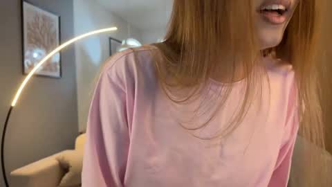 Molly online show from April 25, 4:36 am