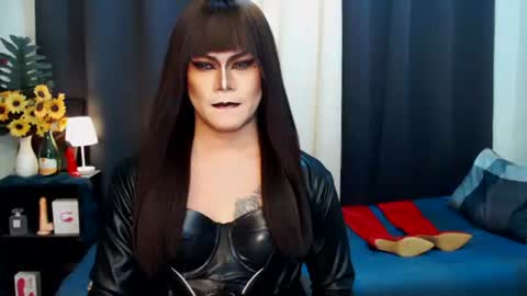 QueenMarina online show from October 3, 10:12 am