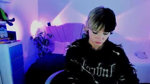 xzerox_ online show from December 2, 3:32 pm