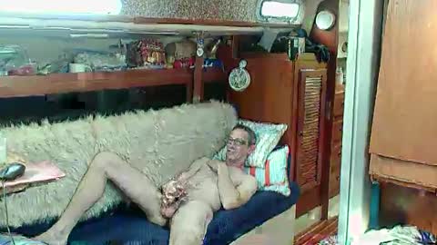 Snapshot of yacht3oy chatting on December 7, 5:59 pm yacht3oy online show from December 7, 5:59 pm