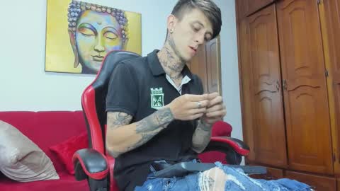 yake  elizabeth online show from March 23, 8:47 pm