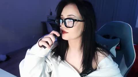 Yami online show from March 2, 11:33 pm