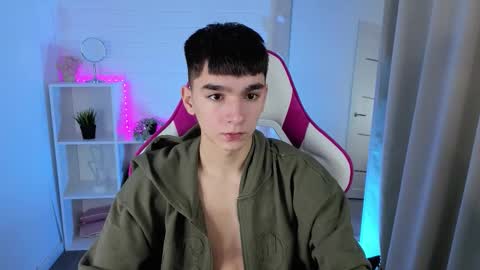 yamitwink online show from November 22, 5:39 am