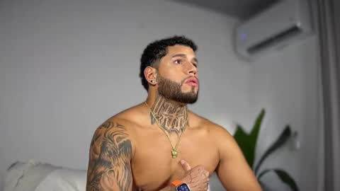 yamp sambrano online show from November 1, 1:28 am