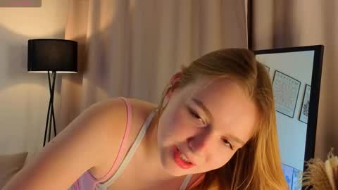 Kate online show from November 29, 3:09 pm