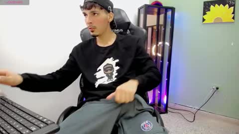 DANILO online show from December 5, 4:34 am