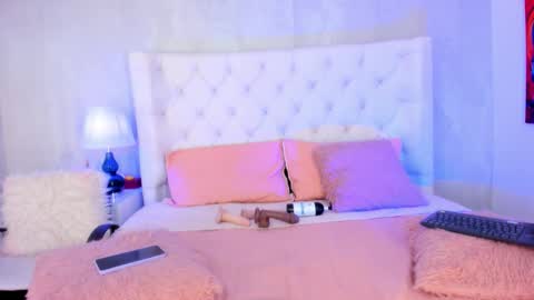 Yara Bliss  online show from October 10, 4:35 pm