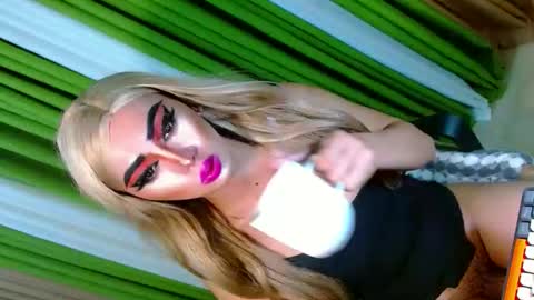 Snapshot of yasii19 chatting on September 24, 7:20 pm miss yasii online show from September 24, 7:20 pm