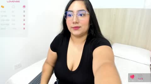 Yasmin Ortiz online show from April 19, 3:29 am