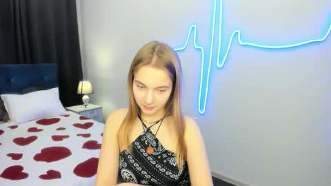 Snapshot of yasminasage chatting on October 7, 1:18 pm Yasmina online show from October 7, 1:18 pm