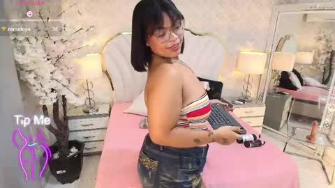  YazminJenner  online show from May 9, 6:52 am