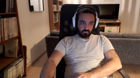 yeeaahoo online show from April 10, 6:45 pm