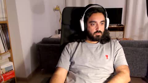 yeeaahoo online show from October 15, 6:31 pm