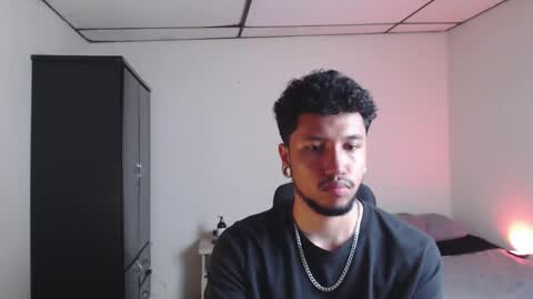 Snapshot of yeff_stone chatting on October 6, 1:56 am yeff online show from October 6, 1:56 am