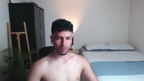 yeff online show from April 6, 11:17 pm