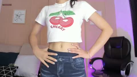 yeimi online show from May 2, 7:30 pm
