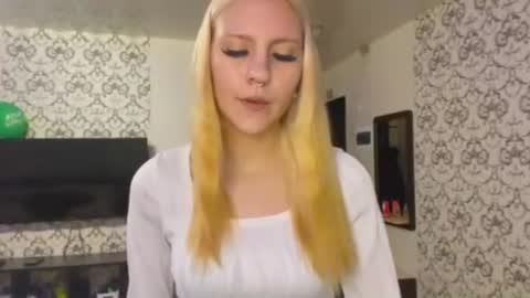 Lana online show from July 24, 5:43 pm